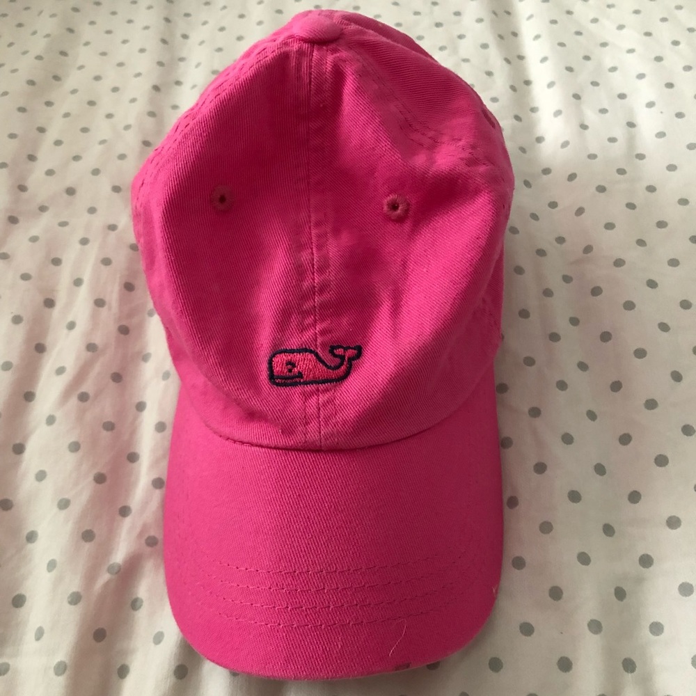 hot pink vinyard vines hat!